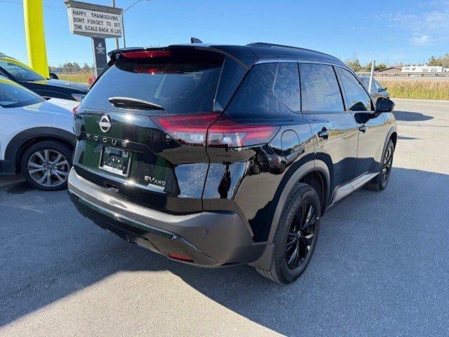 2023 NISSAN ROGUE SV MIDNIGHT EDITION / $264.21 BIWEEKLY INCLUDING TAX / LEATHER INTERIOR, ADAPTIVE CRUISE, REMOTE START
