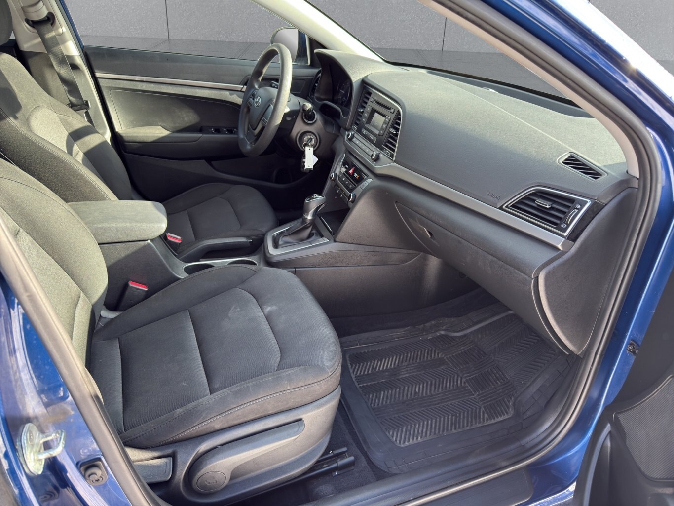 2018 HYUNDAI ELANTRA SE / $103.98 BIWEEKLY INCLUDING TAX / HEATED FRONT SEATS