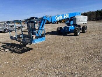 2013 Genie S65 Manlift