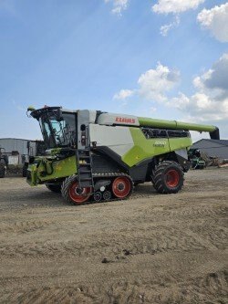 2021 CLAAS LEXION 8700TT