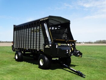 H&S 7200 Series “Super Duty” Front & Rear Unload Forage Boxes