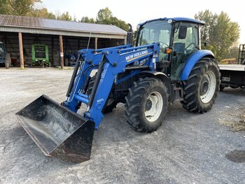 Left hand steps for T7 New Holland tractor