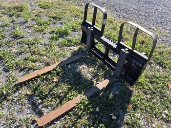 BRAND NEW HLA pallet forks