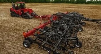 Case IH Chisel Plow Flex Till 600 (5 Section)