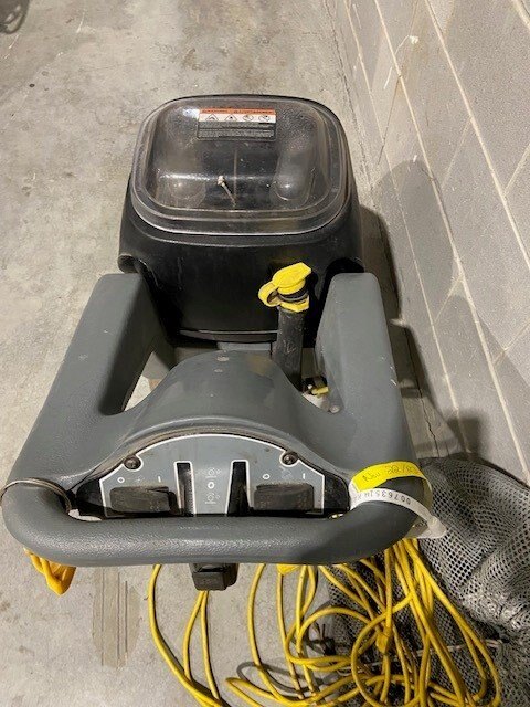 2018 KARCHER BRC38/30 CARPET CLEANER