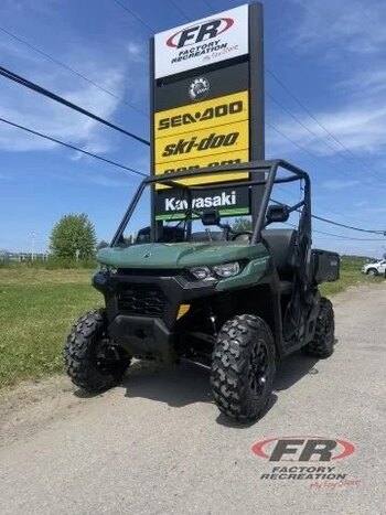 2025 Can am Defender DPS HD7 Compass Green