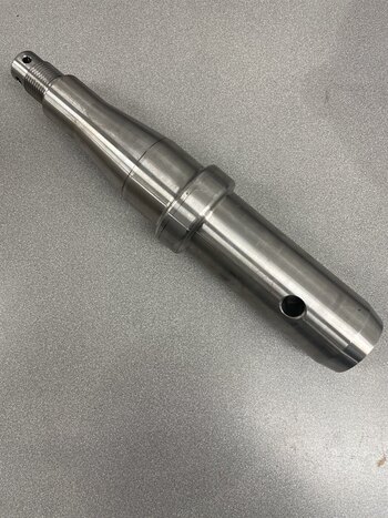 SUMMERS Hub HD812 Axle Shaft ONLY 2 1/2" Dia. RCVR