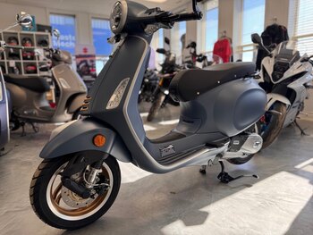 2025 VESPA Primavera 150 Tech