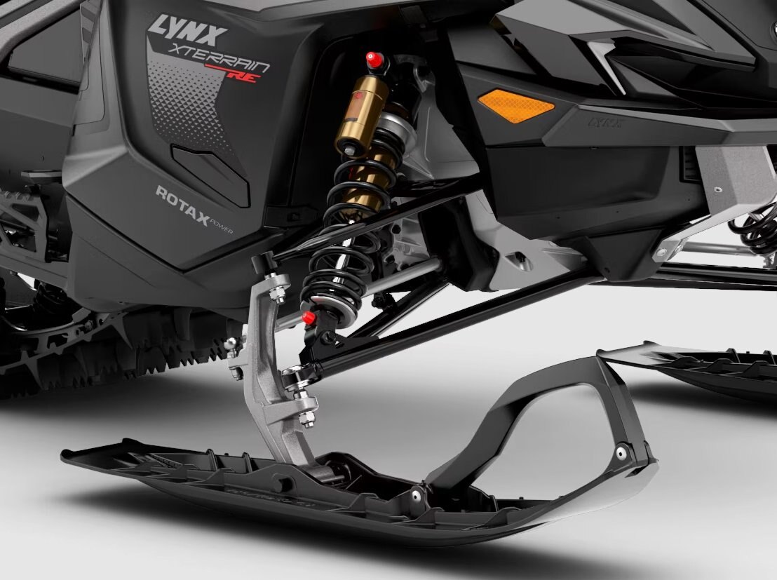 2026 Lynx XTERRAIN RE Rotax® 850 E-TEC Turbo R Viper Red / Black