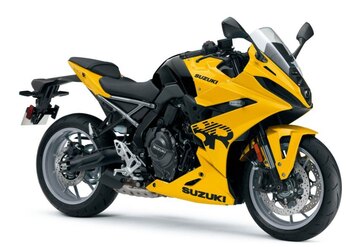 2024 Suzuki GSX 8R DEMO