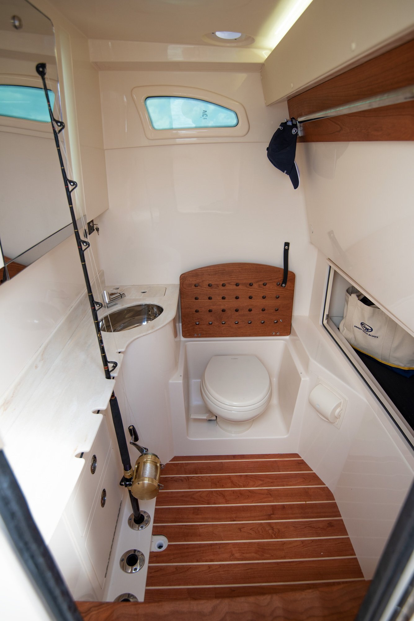 Grady White Canyon 326