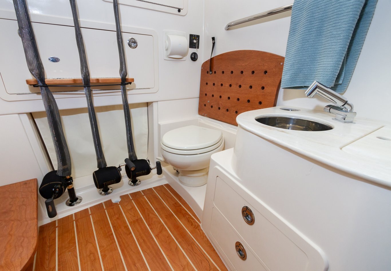 Grady White Canyon 336