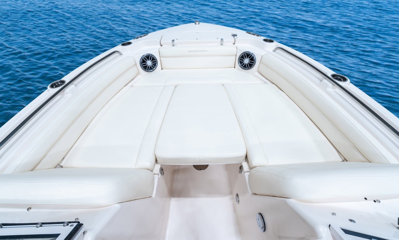 Grady White Freedom 215