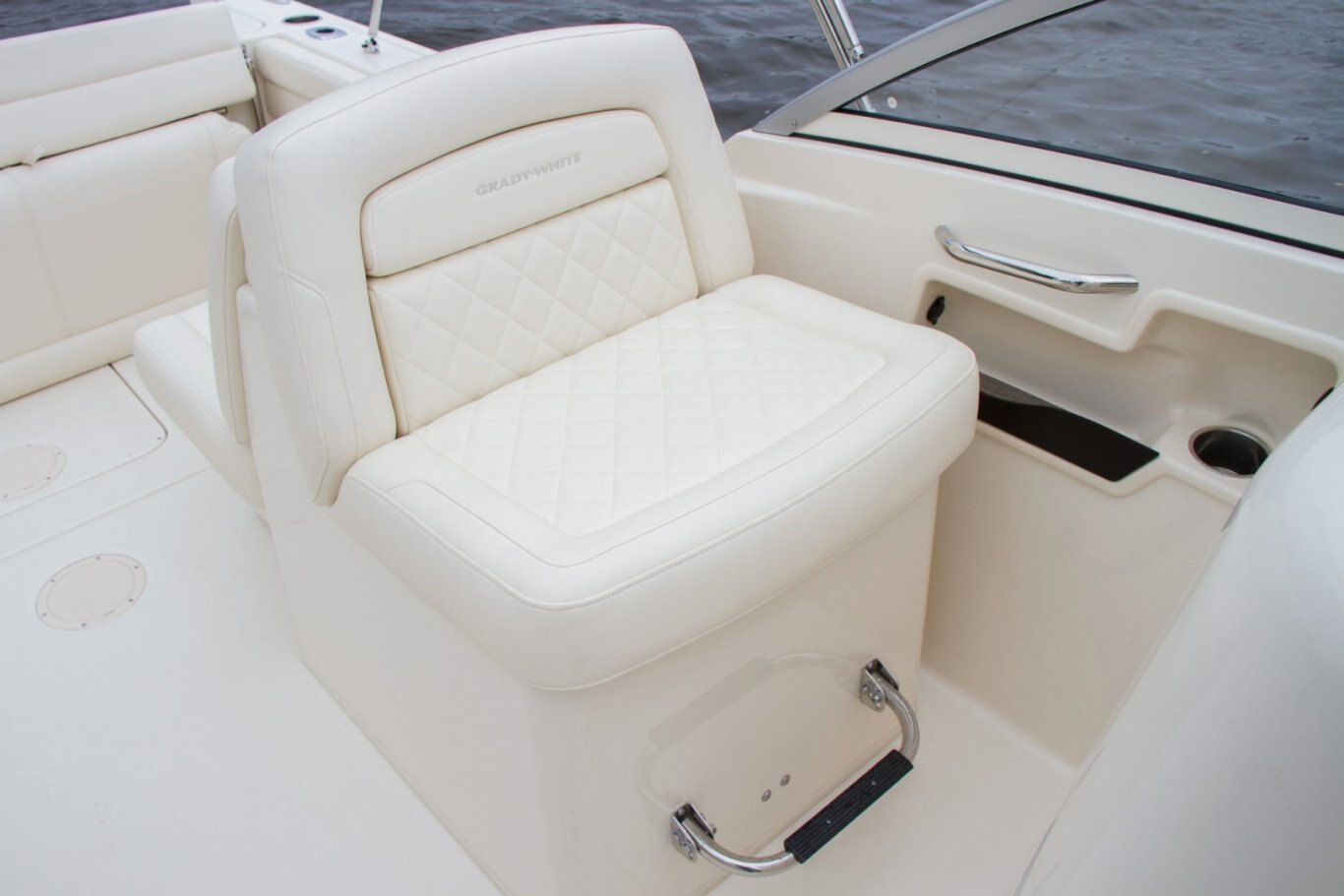 Grady White Freedom 235