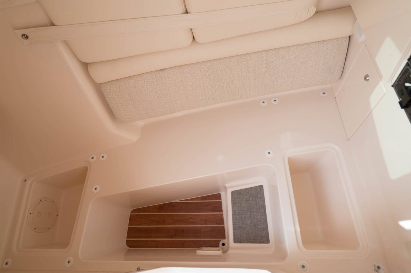 Grady White Freedom 325