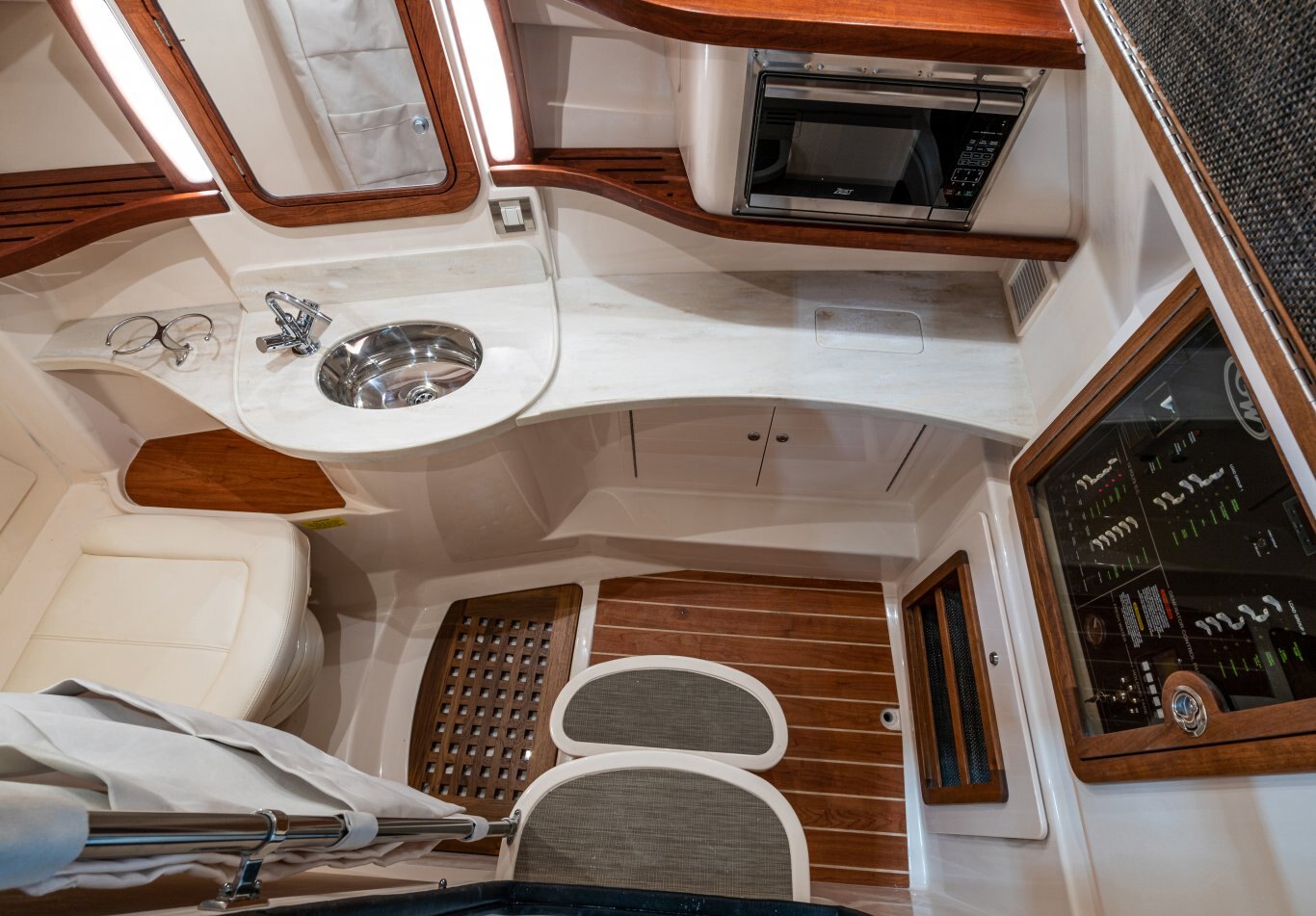 Grady White Freedom 375