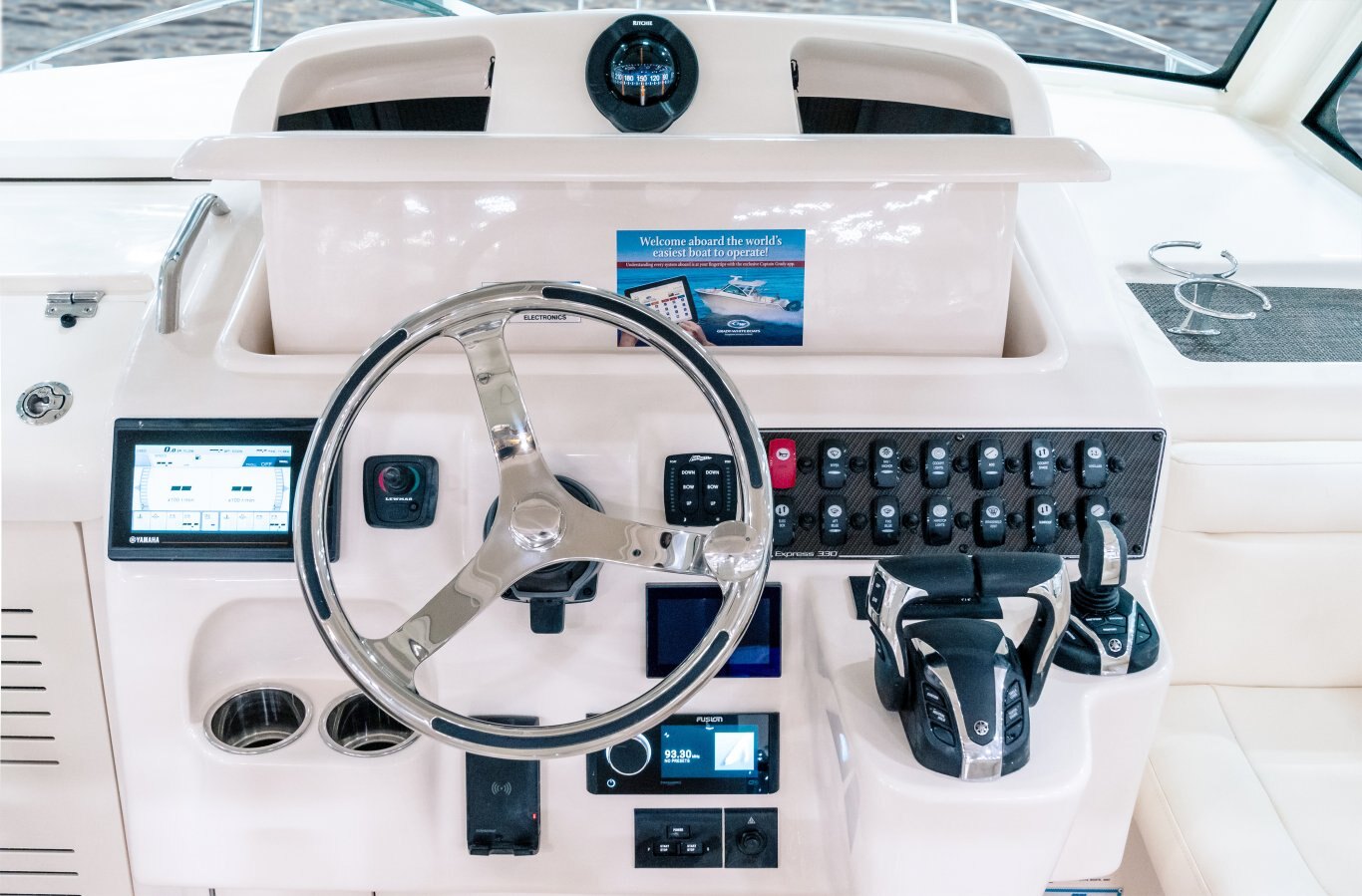 Grady White Express 330