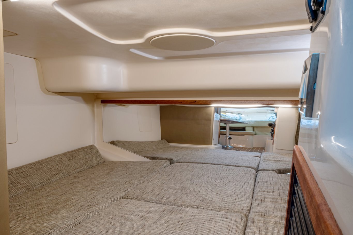 Grady White Express 330