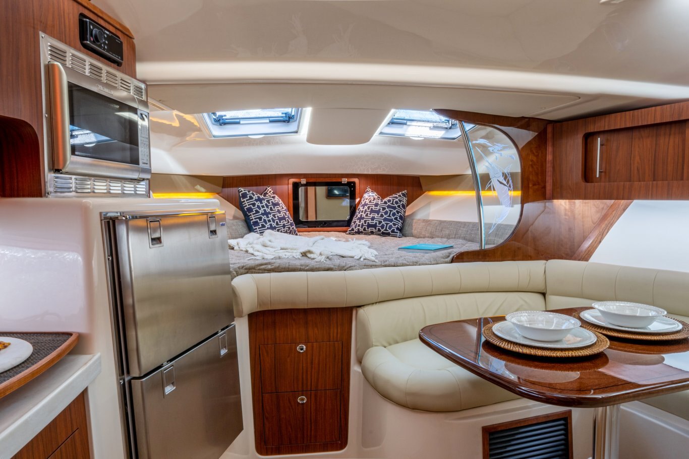 Grady White Express 370