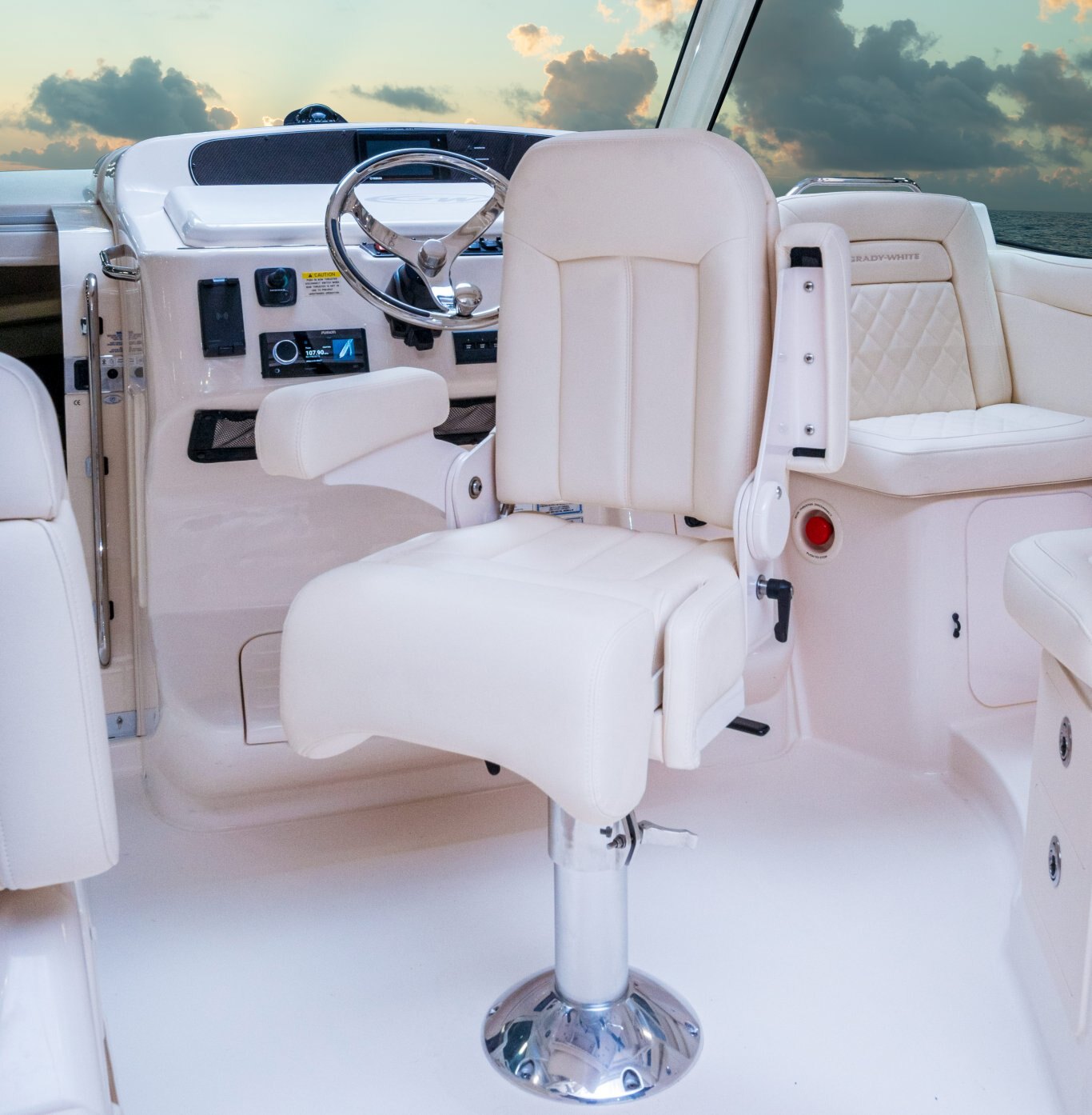 Grady White Express 370