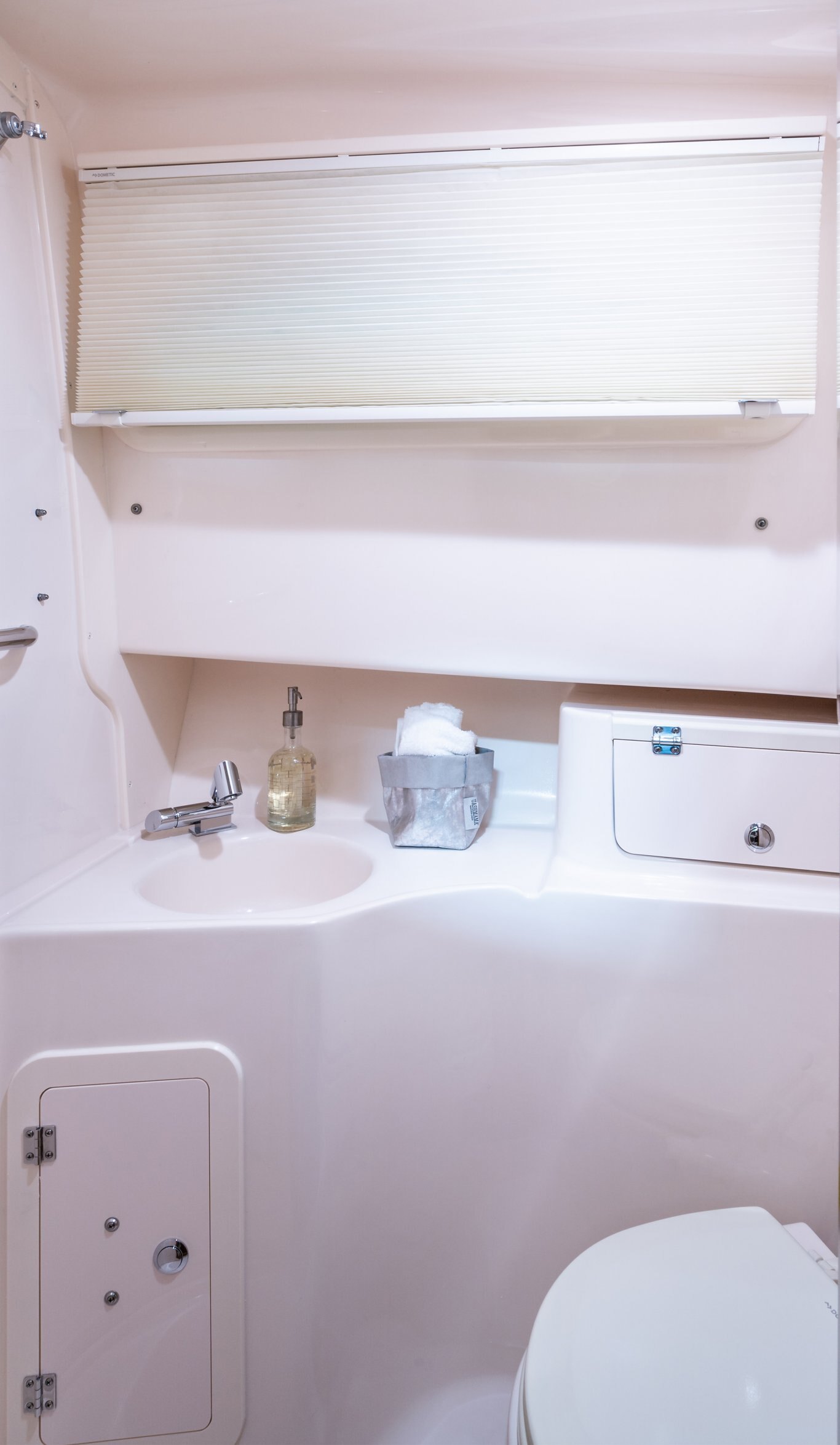 Grady White Marlin 300