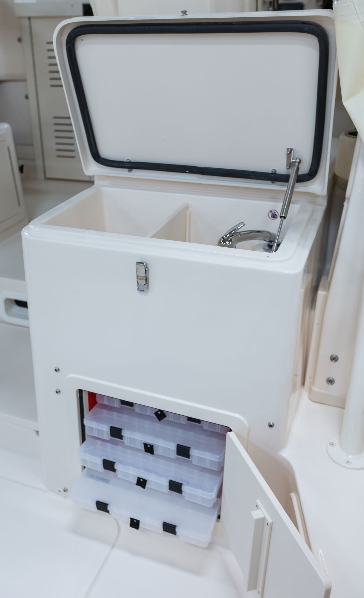 Grady White Marlin 300