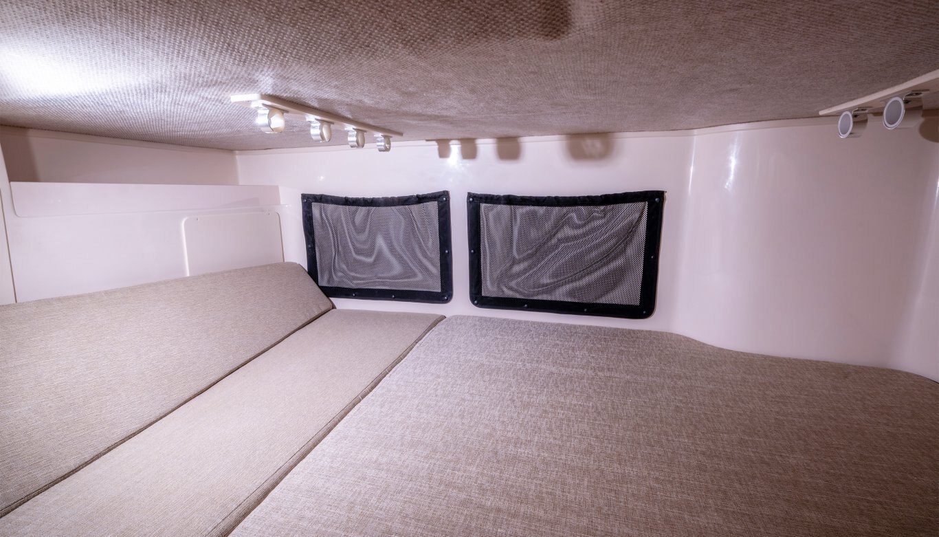 Grady White Marlin 300