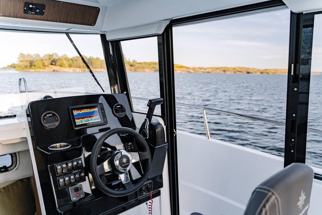 Jeanneau NC 695 SPORT SERIES 2