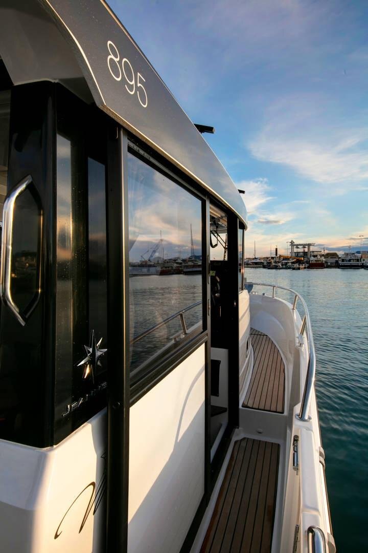 Jeanneau NC 895 SPORT