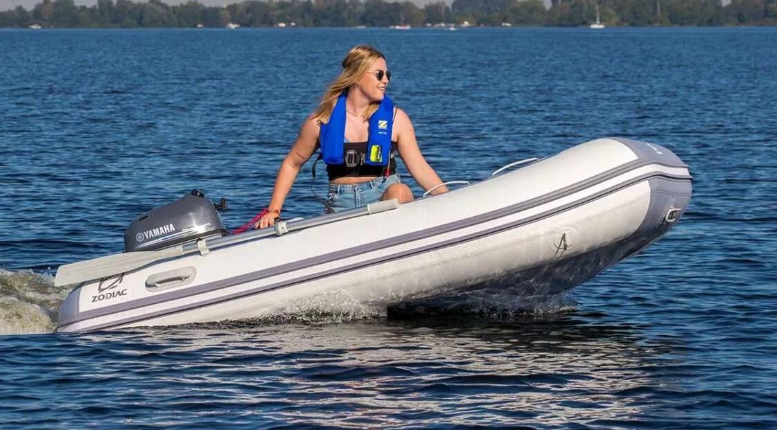 Zodiac CADET 310 Aluminum floor, Air keel