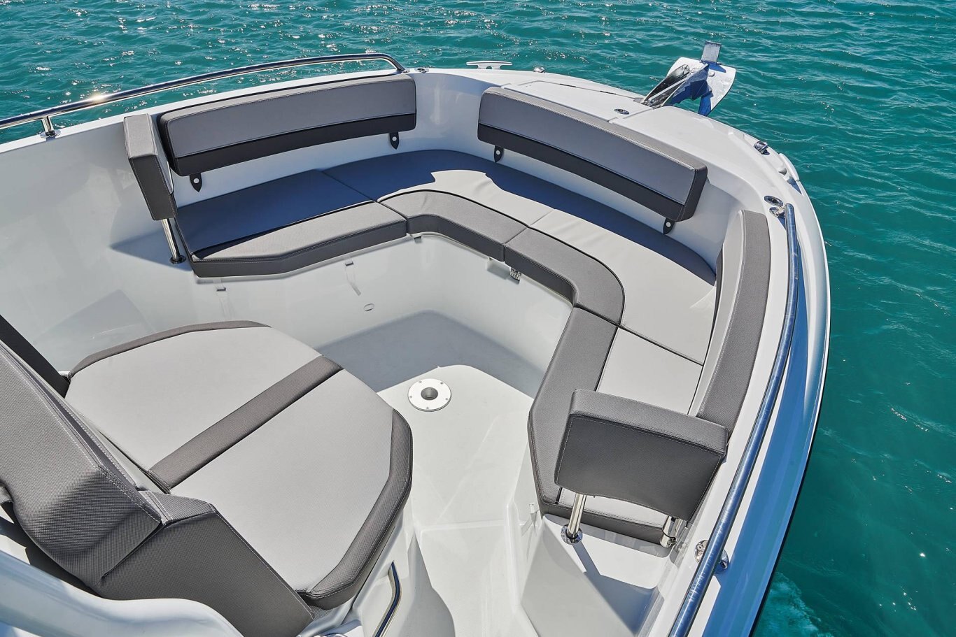 Jeanneau LEADER 7.5 CC SERIES 3 with Yamaha 300 and Venture Trailer