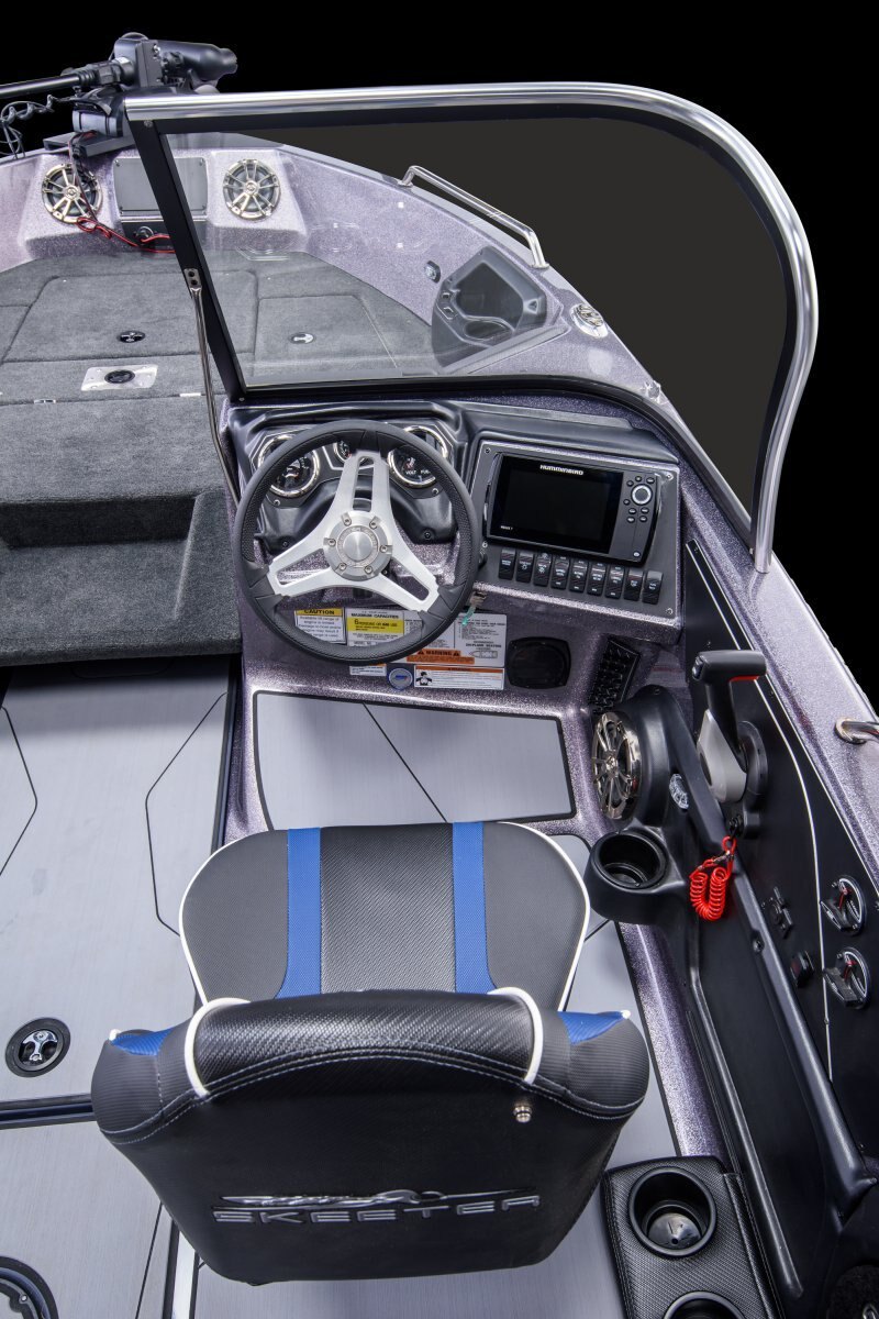 Skeeter Solera 189 with Yamaha VMAX 200 and Custom Trailer