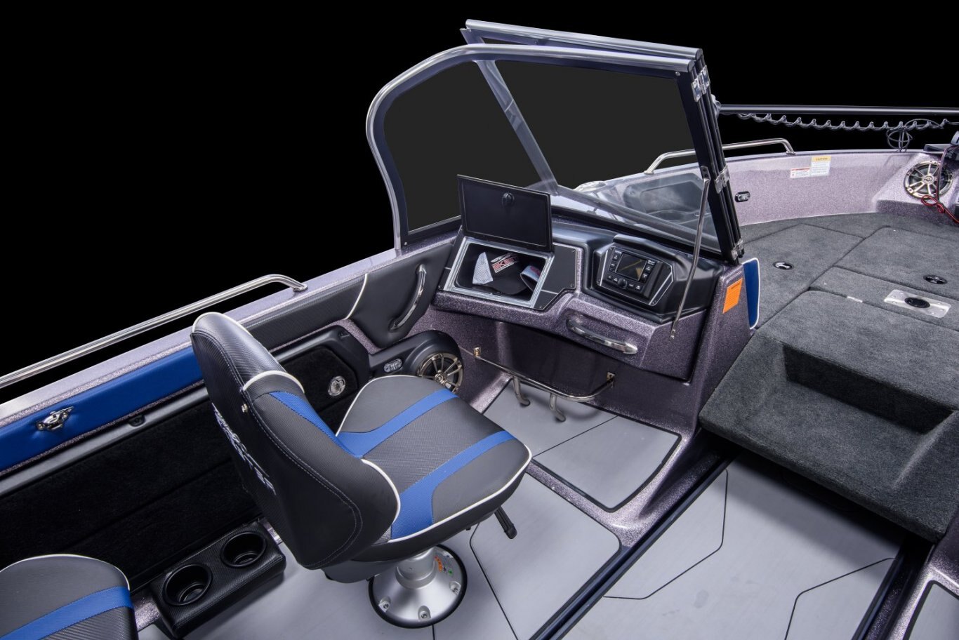 Skeeter Solera 189 with Yamaha VMAX 200 and Custom Trailer