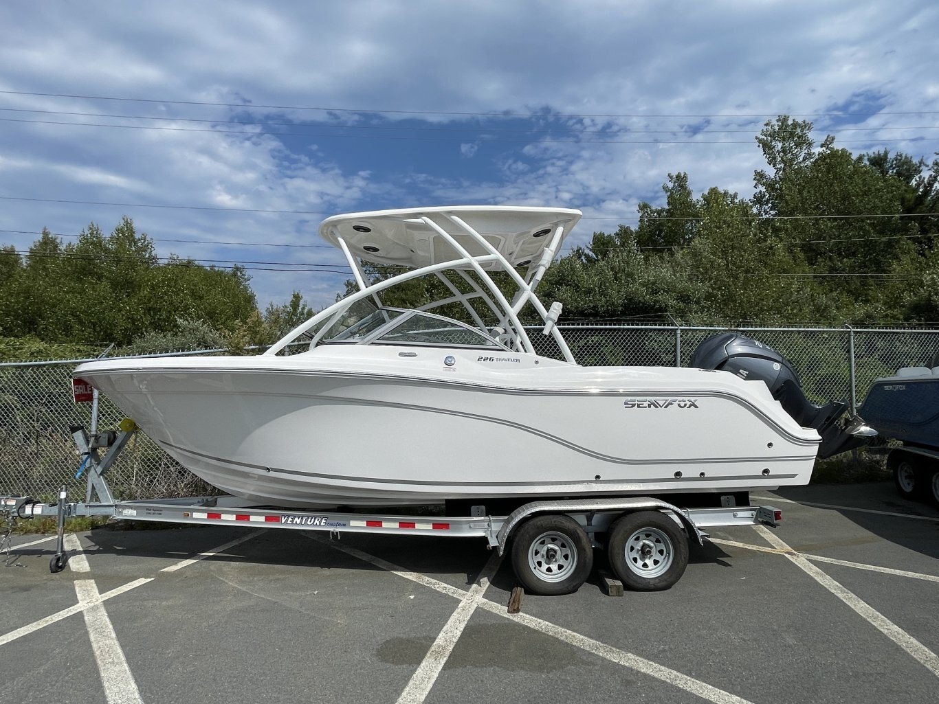 Sea Fox 226 TRAVELER DC with Yamaha 250 and Load Rite Trailer