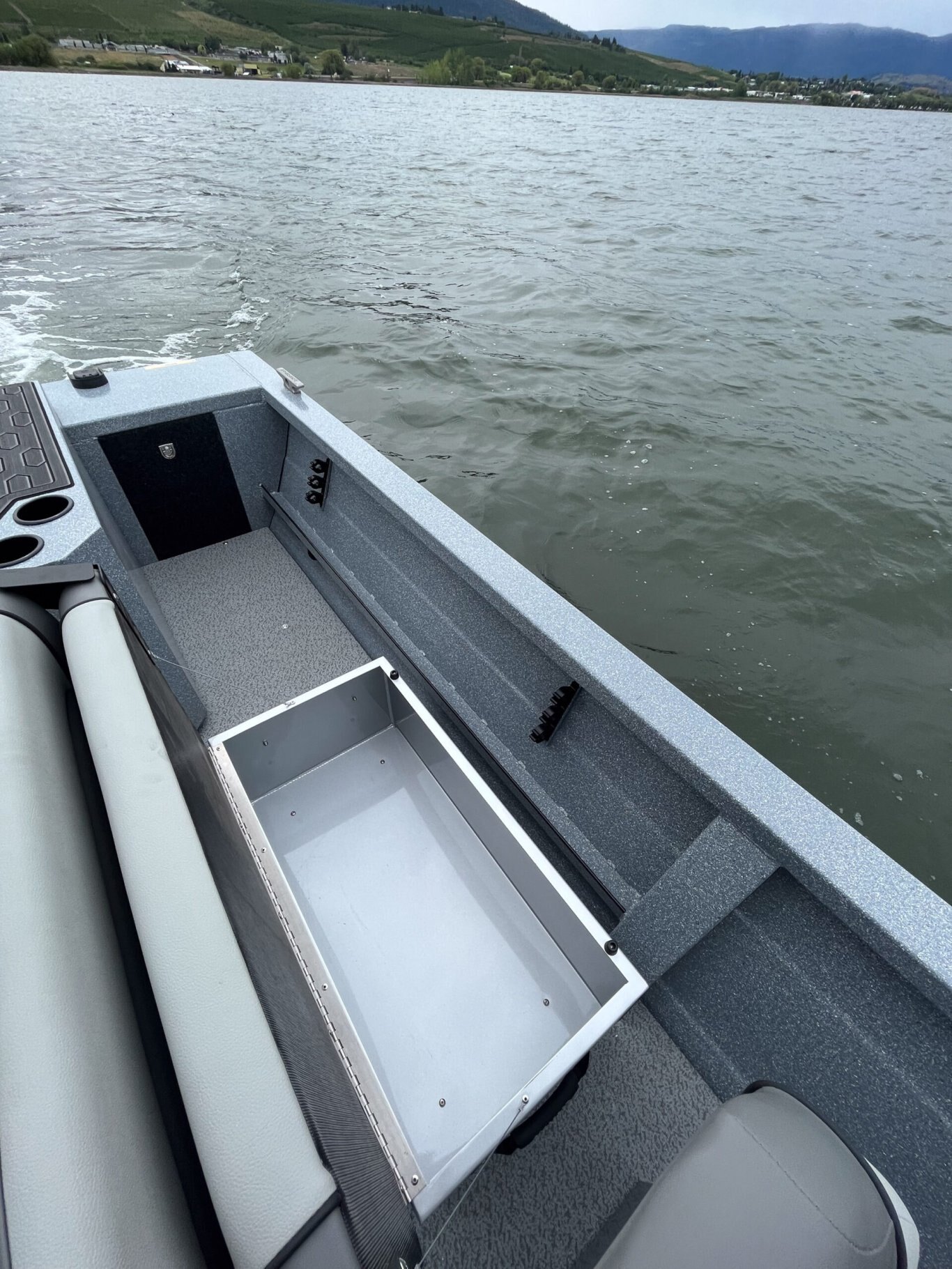 2025 KingFisher 2175 Extreme Shallow 6.2L River Jet