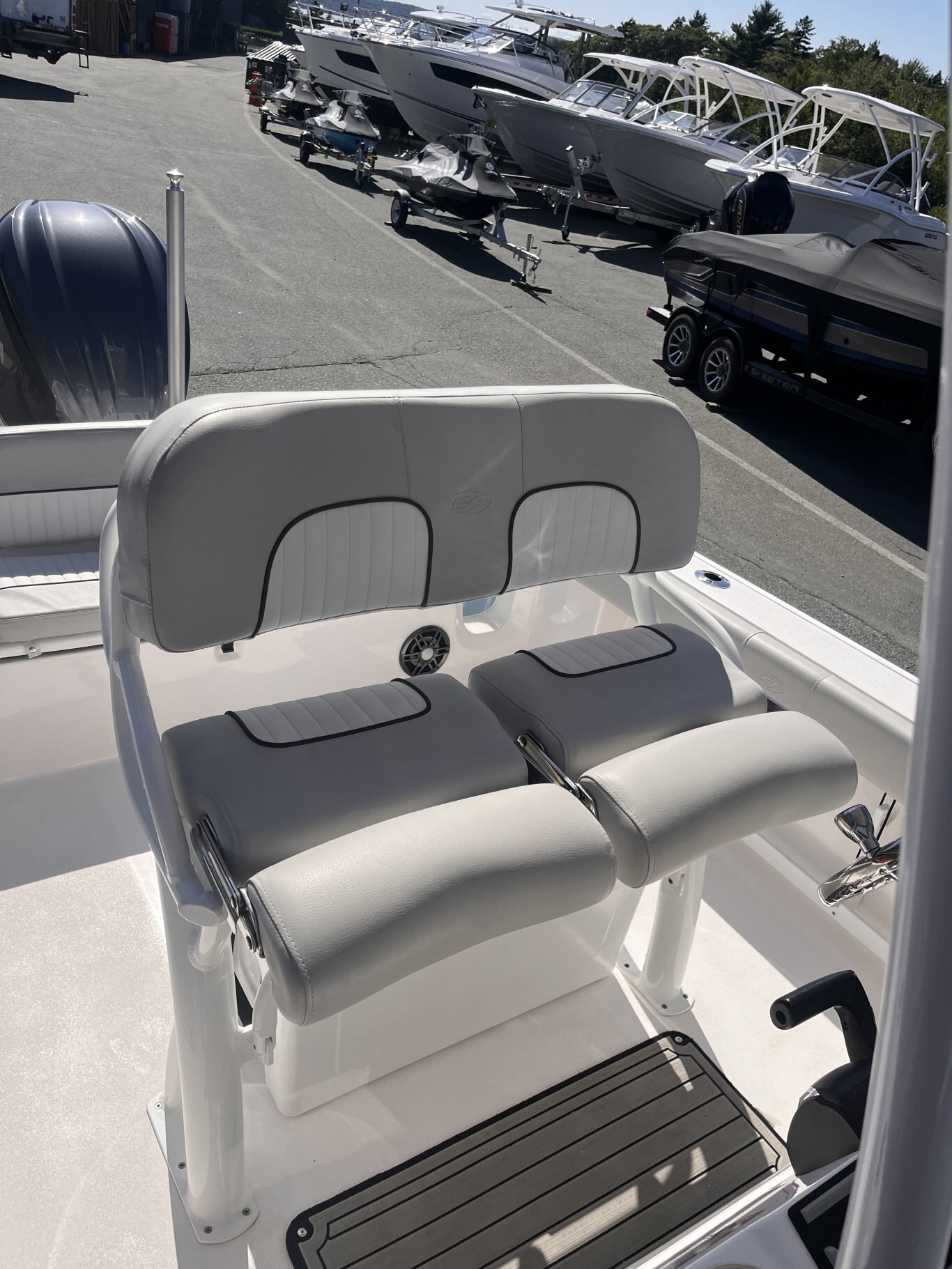 2023 Sea Fox 248 Commander CC with Yamaha 300 and Trailer