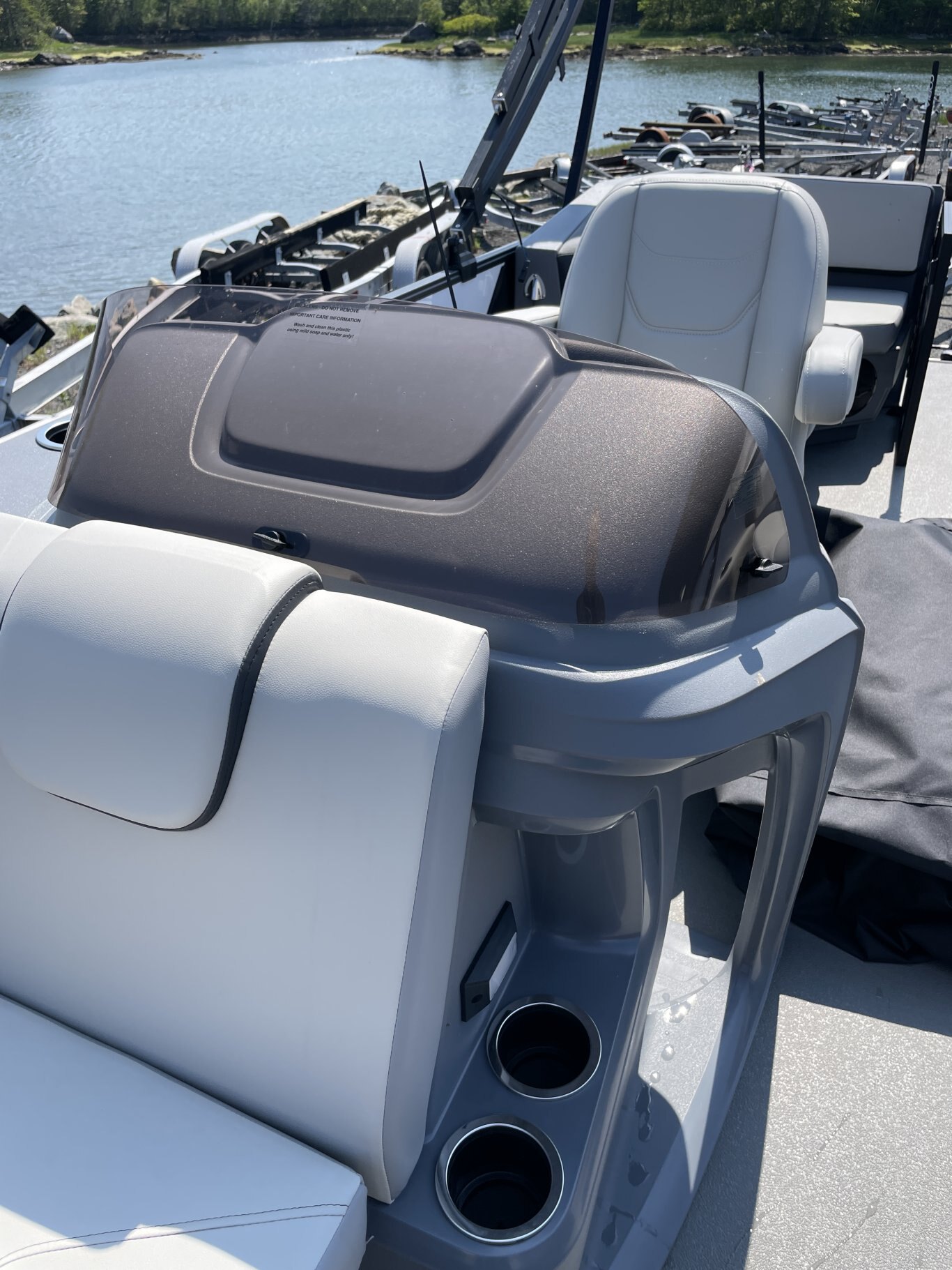 2025 Sylvan A Series A 20 LZ DH with Yamaha 90