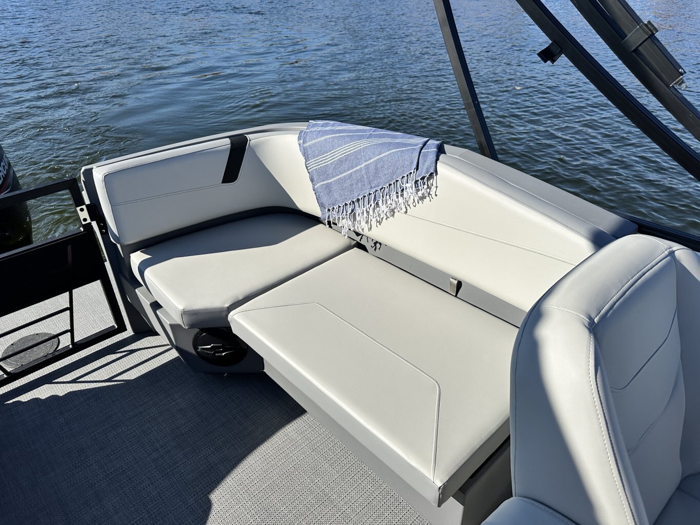 2025 Sylvan A Series A 20 LZ DH with Yamaha 90