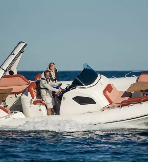 Zodiac Medline 9 engine options up to 700 HP