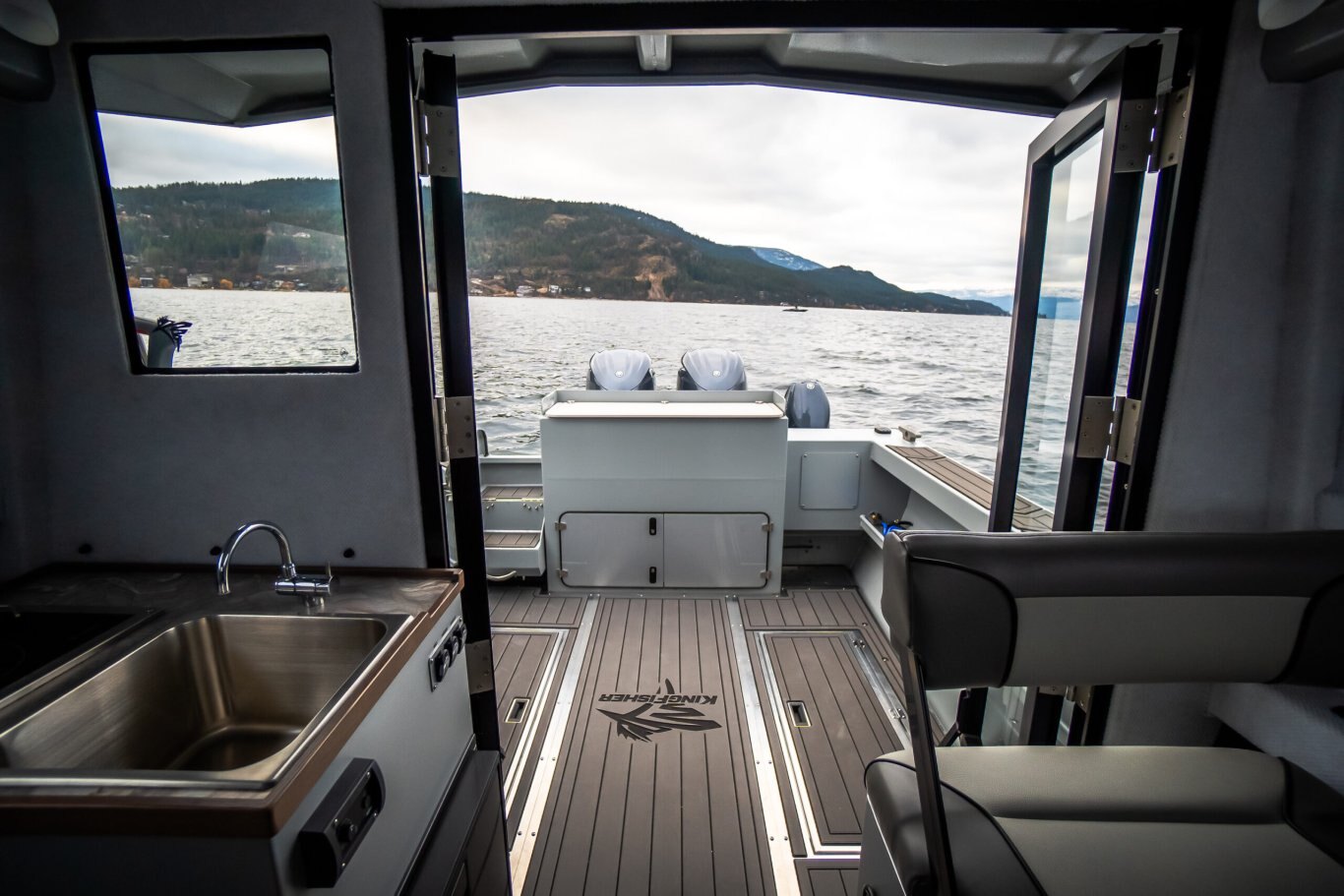 KingFisher 25 XAC with Twin F150XCB