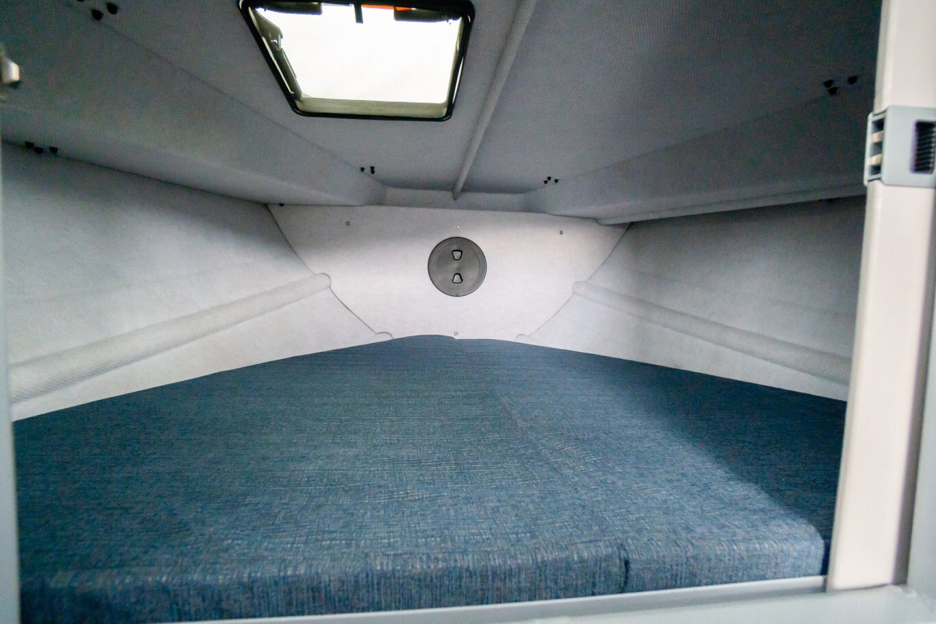 KingFisher 25 XAC with Twin F150XCB