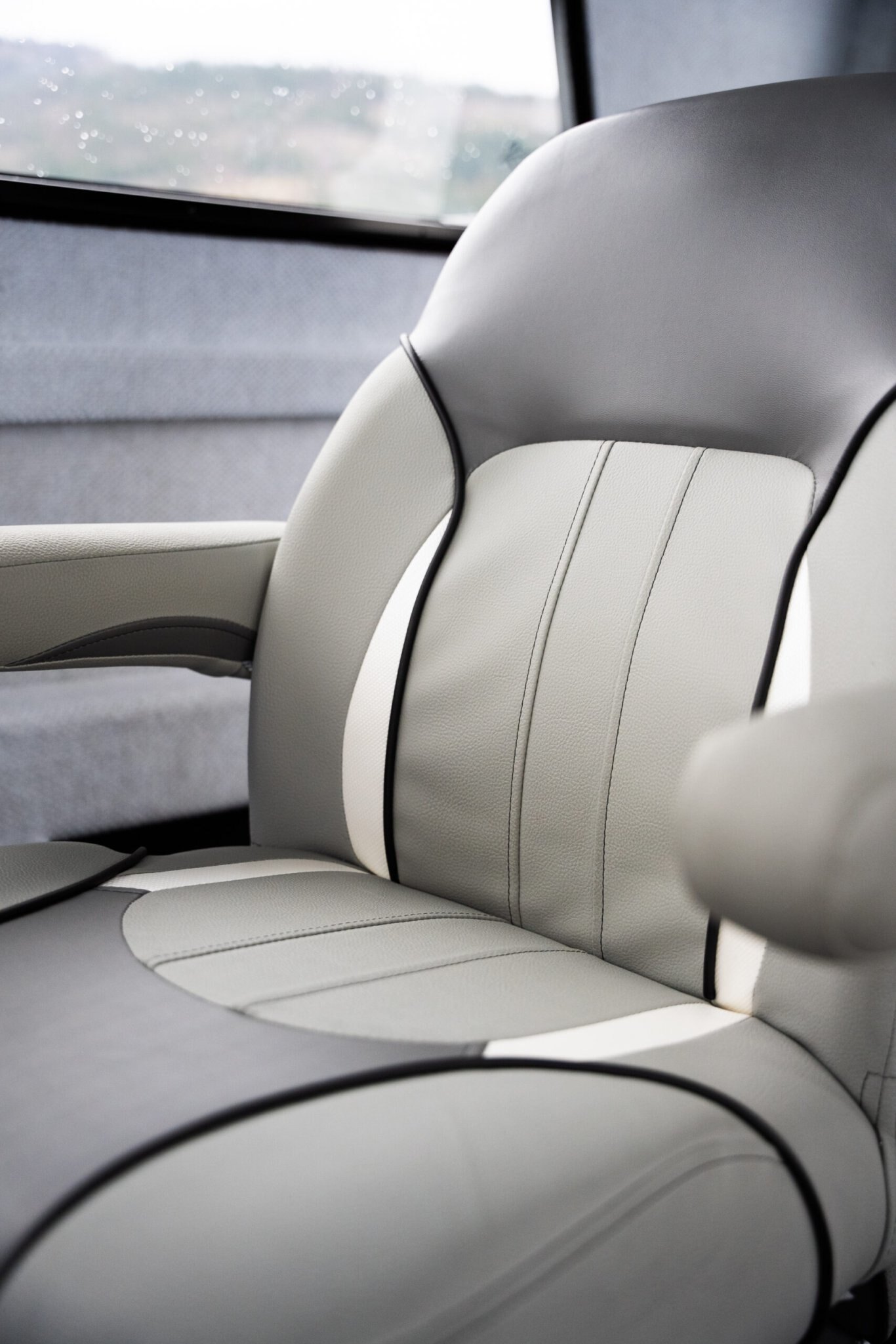 KingFisher 25 XAC with Twin F150XCB