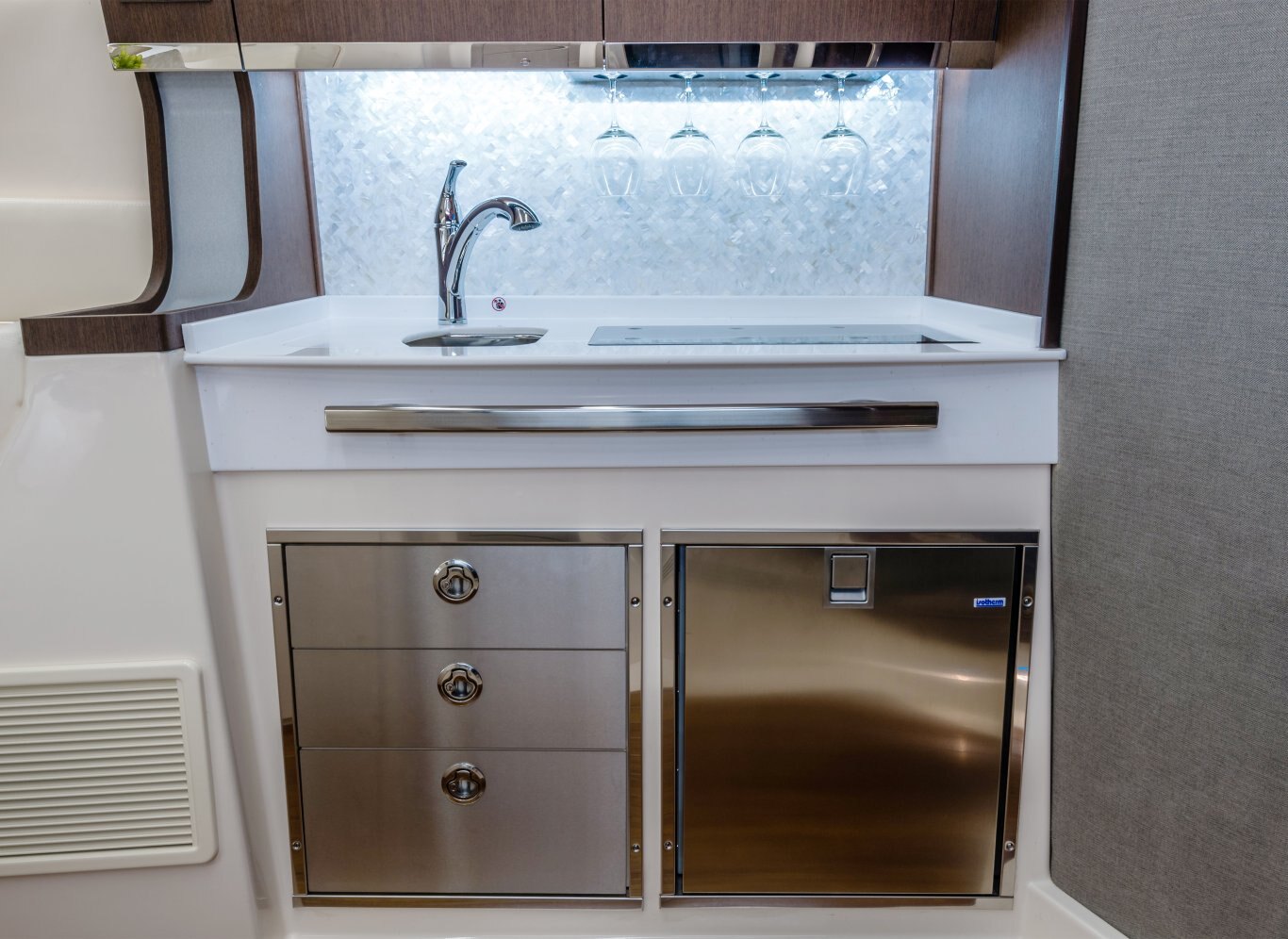 Grady White Canyon 456