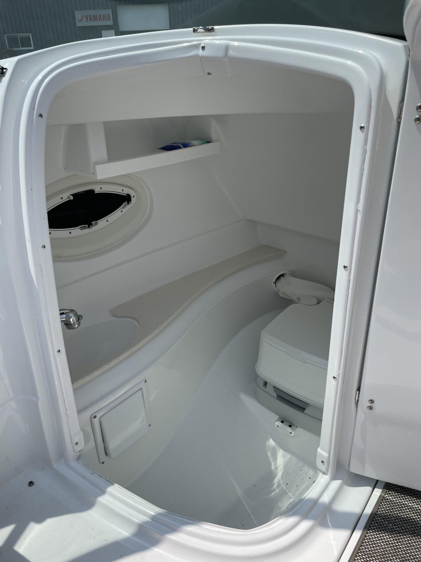 2014 Cruisers 258 Sport Bowrider