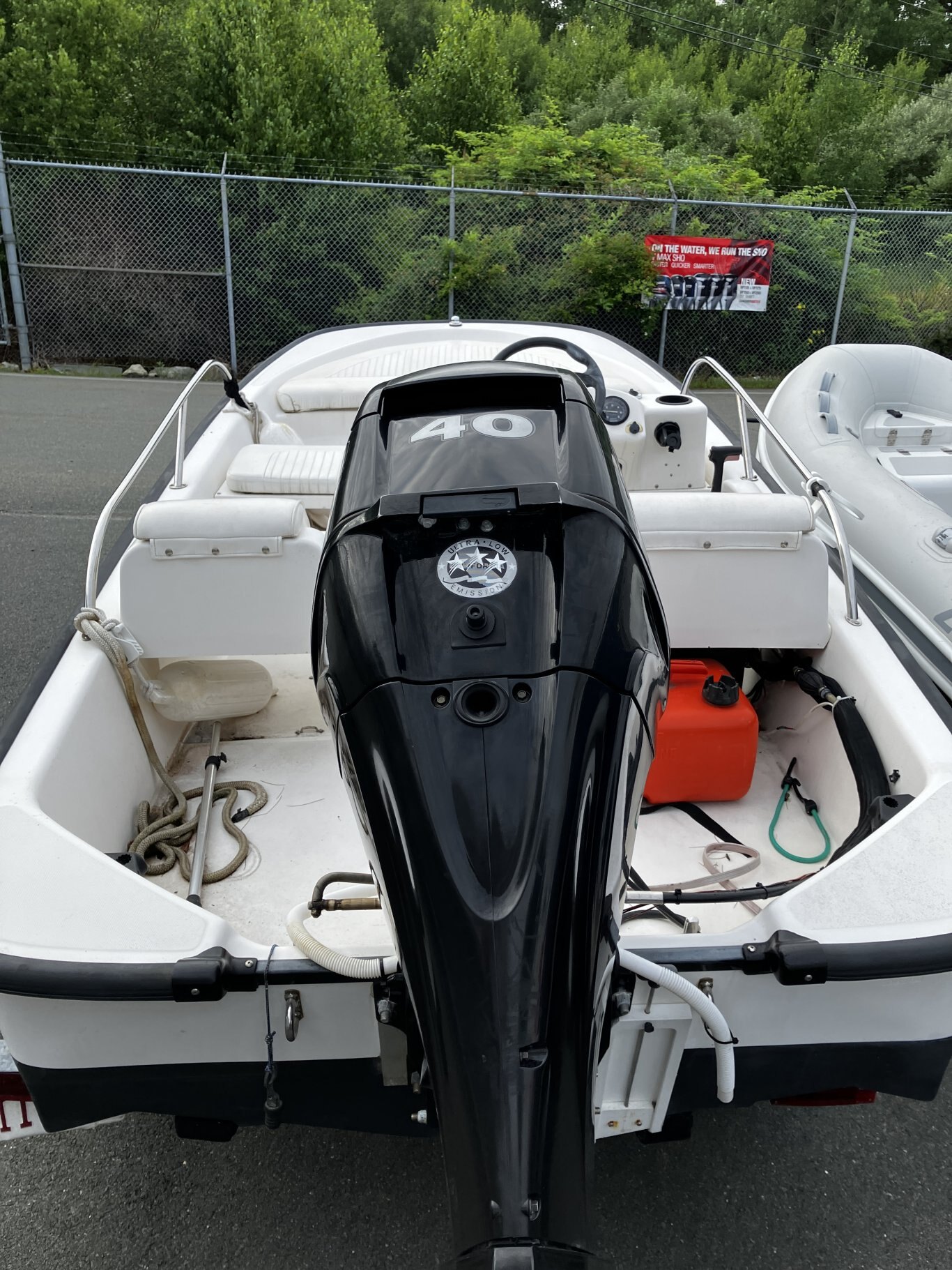2004 Boston Whaler 130 Sport Mercury 40 and Trailer.