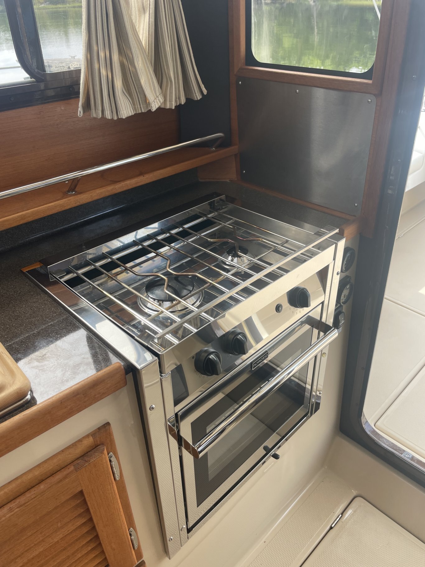 2017 Ranger Tugs R 31 S