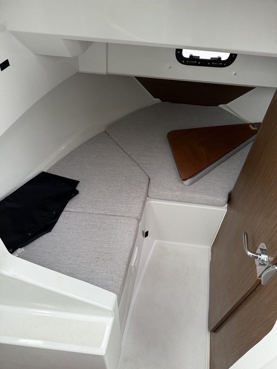 2023 Jeanneau NC 795 SPORT SERIES 2 with Yamaha F250 Outboard