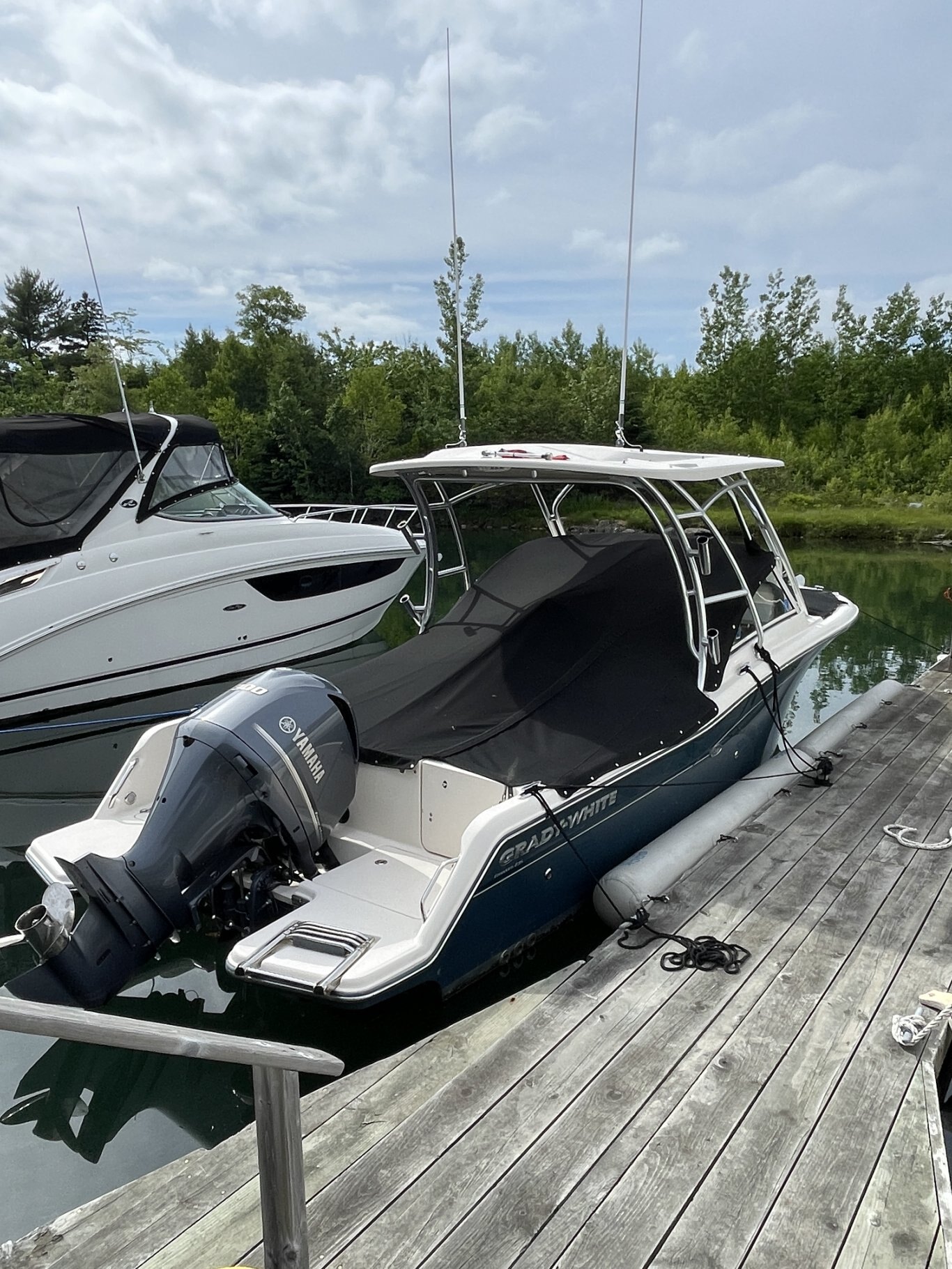 2019 Grady White Freedom 235 Yamaha 300 with full canvas package