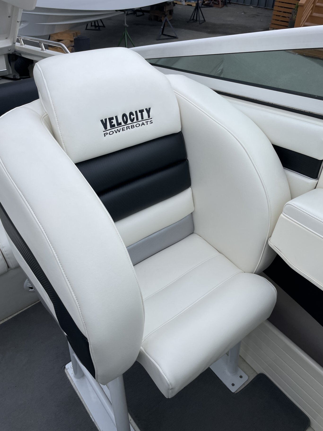 2004 Velocity Powerboats 260 with Mercruiser 496 MAG HO. (134 hours) and Aluminum Trailer