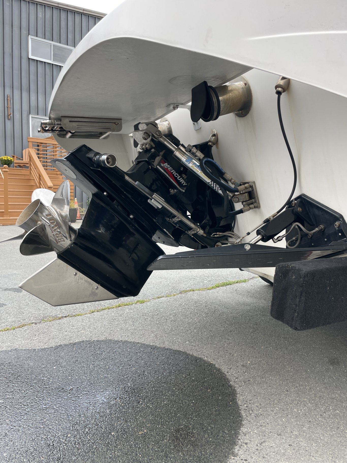 2004 Velocity Powerboats 260 with Mercruiser 496 MAG HO. (134 hours) and Aluminum Trailer